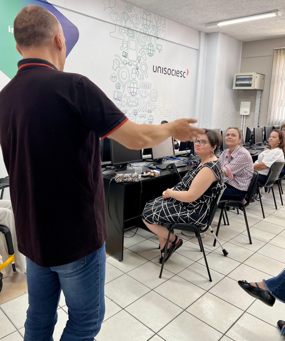 Blumenau abre inscrições para a primeira turma do curso de informática intermediária para pessoas com deficiência