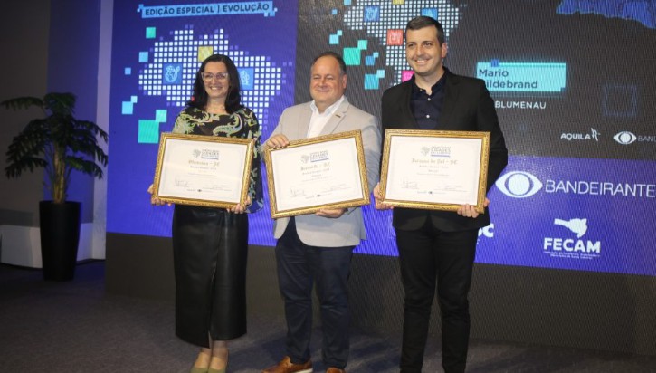 Blumenau conquista etapa estadual do prêmio Band Cidades Excelentes na categoria Educação