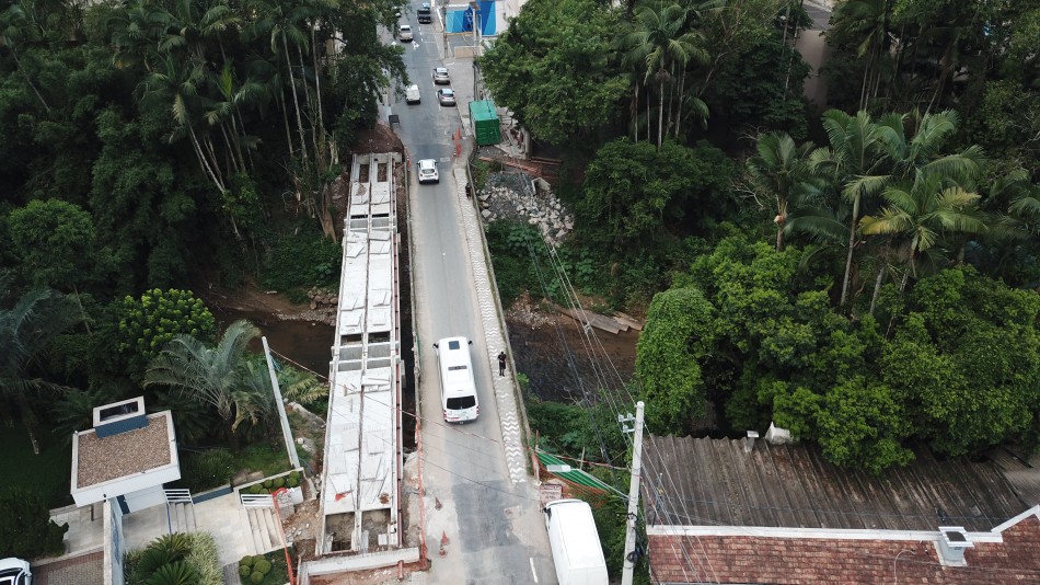 Samae Blumenau realiza intervenção na Rua Paraíba para aprimorar rede de abastecimento de água