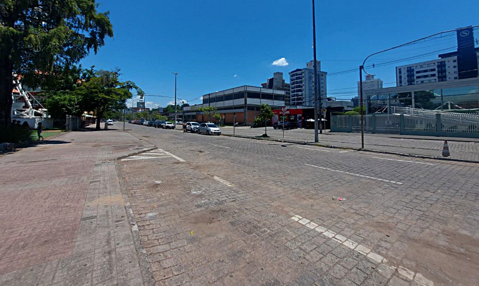 Rua Alberto Stein é parcialmente interditada neste feriado