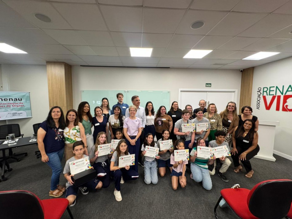 Concurso sobre saúde renal premia estudantes da Rede Pública Municipal de Ensino de Blumenau