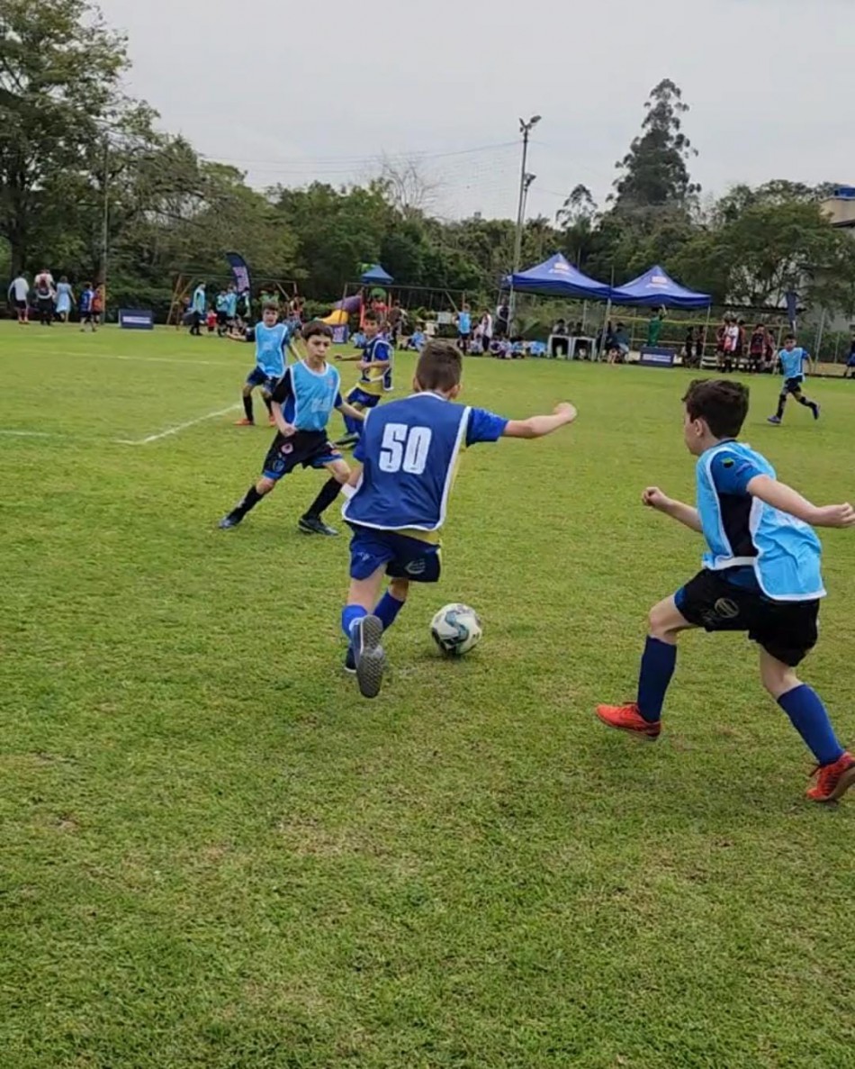 Finais da Copa Integração de Futebol reúnem jovens da Iniciação Esportiva de Blumenau