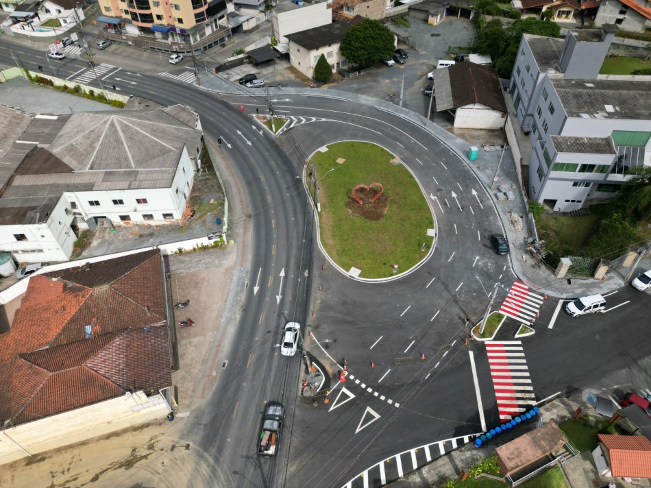 Rotatória do bairro Água Verde entra em operação nesta quinta-feira, dia 28