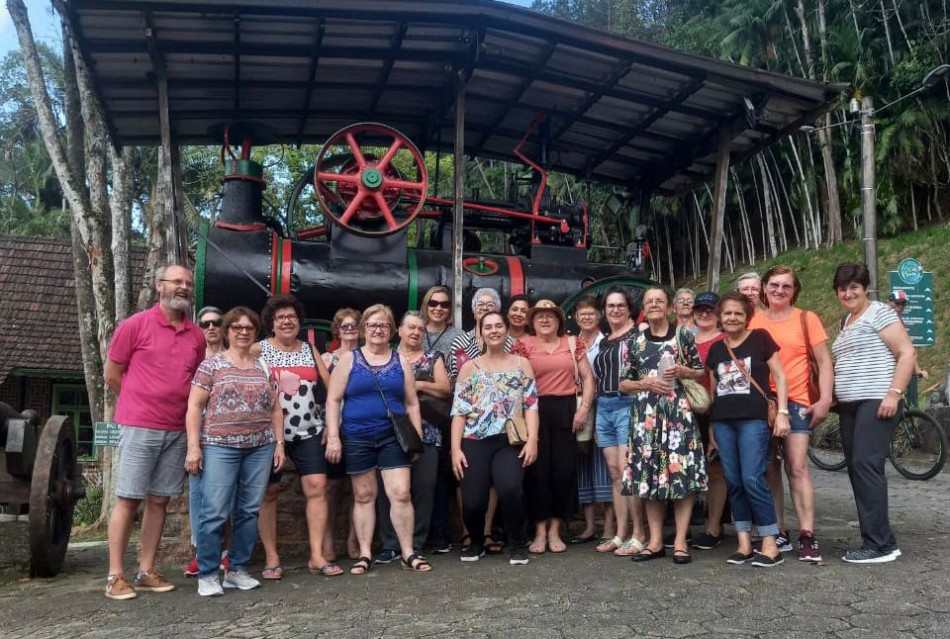 Grupo de Idosos do Cras VII visita Parque Malwee 
