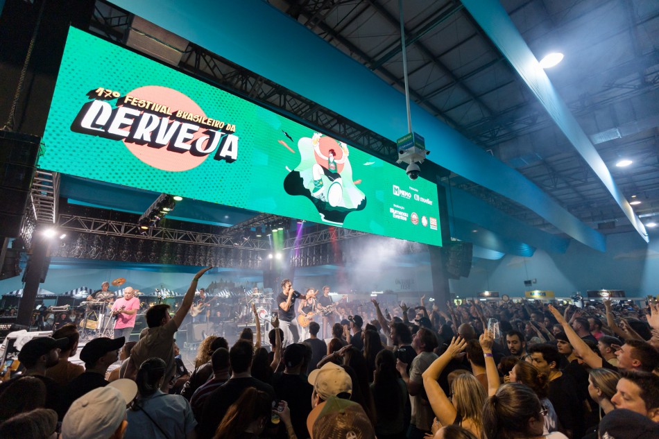 Mais de 21 mil pessoas marcam presença no Festival Brasileiro da Cerveja 2026 em Blumenau
