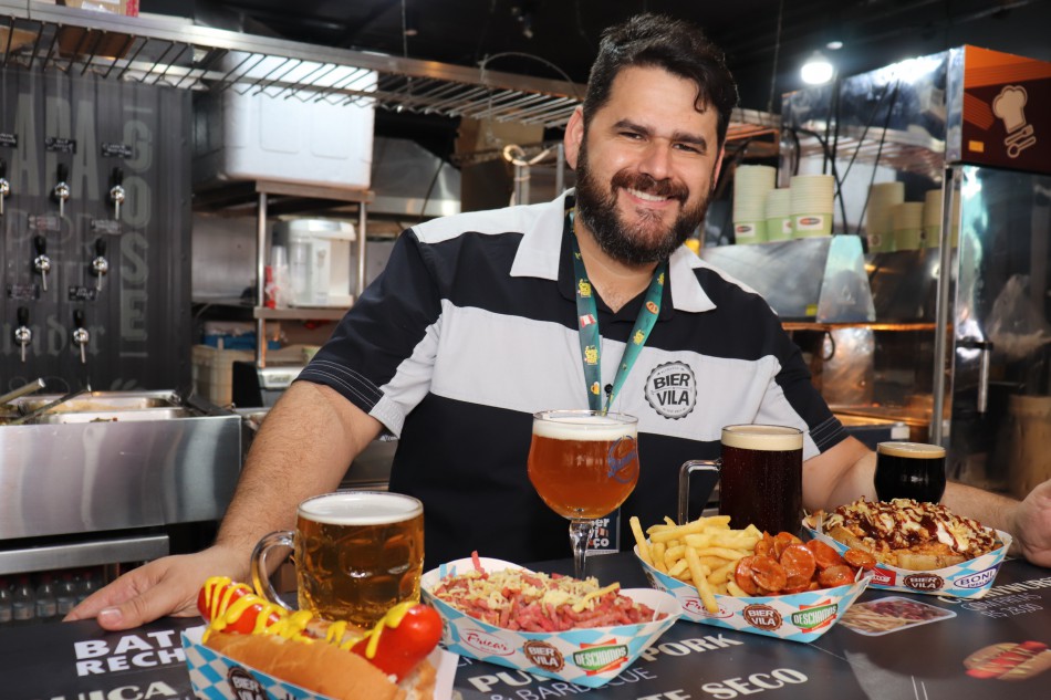 Sabores da Oktoberfest: saiba como combinar diferentes tipos de chope com pratos típicos