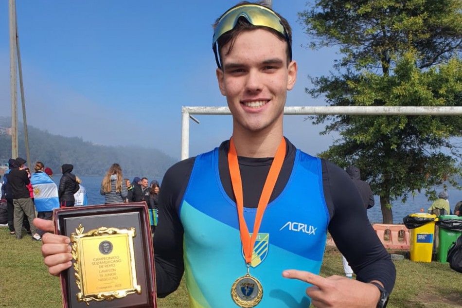Blumenauense é campeão Sul-Americano no Single Skiff de Remo