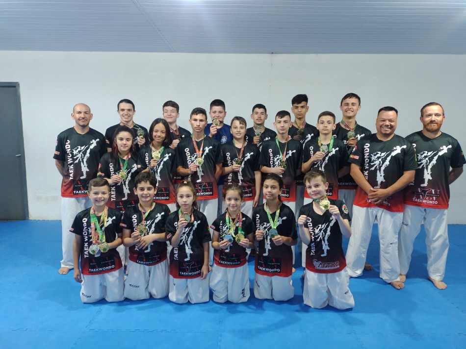 Taekwondo de Blumenau classifica 17 atletas para a Copa do Brasil da modalidade