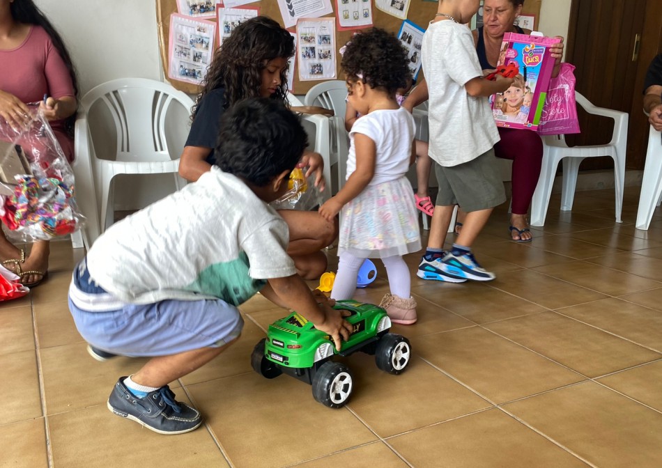 Semudes recebe doação de R$ 4 mil em brinquedos através de campanha do Corpo de Bombeiros