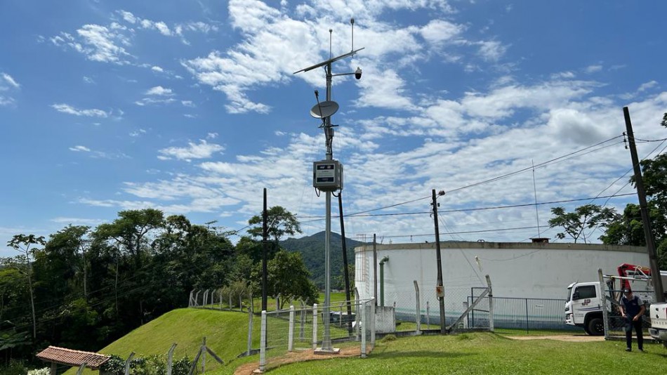 Nova Estação Meteorológica é instalada ao lado do reservatório R4, na Rua Johann Ohf