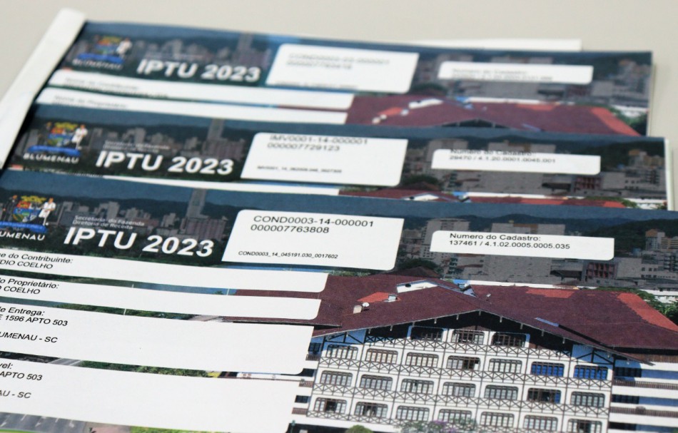 Carnês do IPTU começam a ser distribuídos em Blumenau