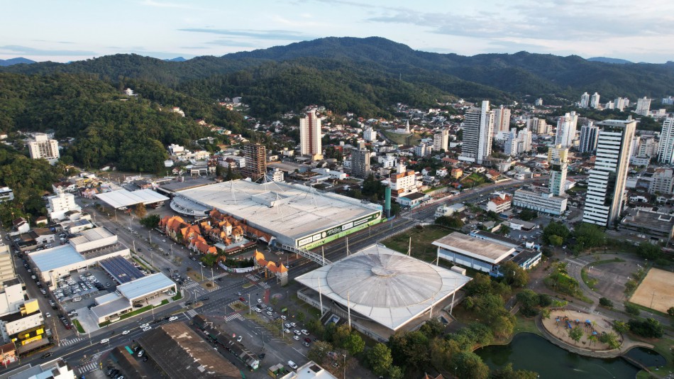 Fim de semana em Blumenau tem gastronomia, esporte e música