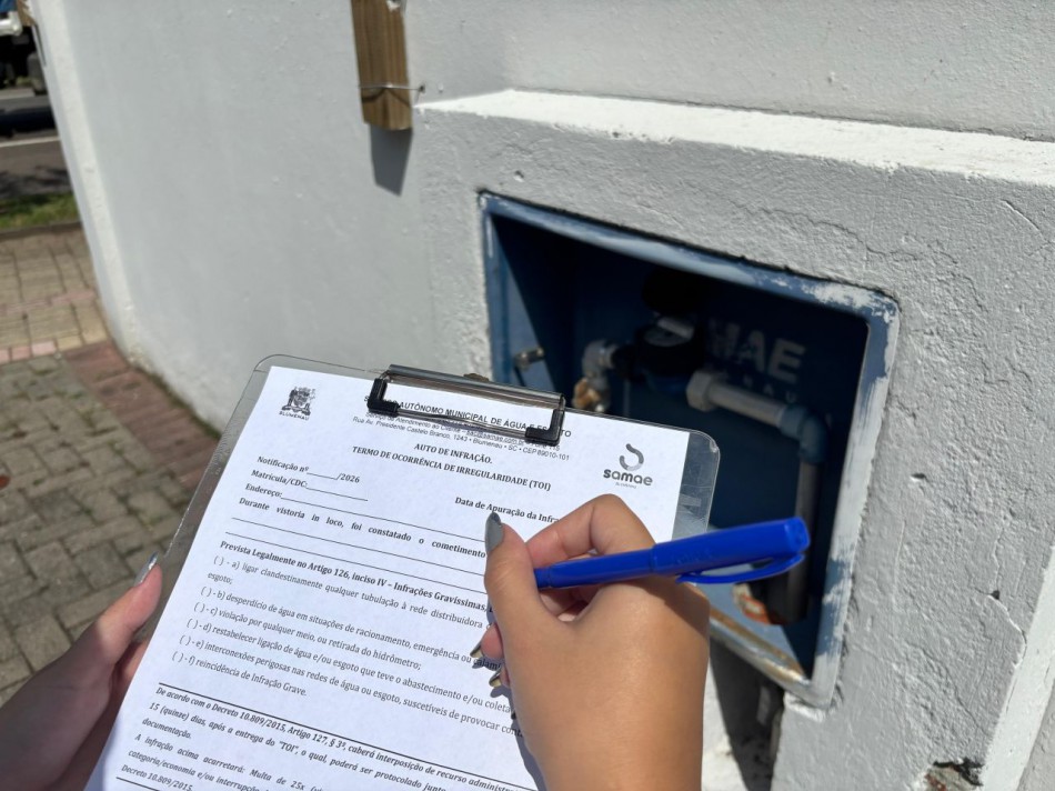 Samae aplica 370 notificações por "gato" no abastecimento de água em 2025