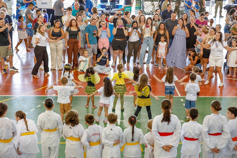 Primeiro Prefeitura nos Bairros de 2026 proporciona mais de 3,5 mil atendimentos à população