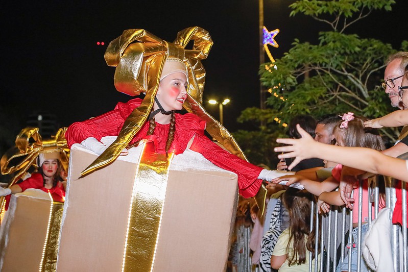 Desfile de Natal retorna à Rua 15 de Novembro nesta quarta-feira, dia 10