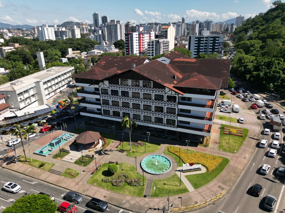 Paralisação dos servidores afeta serviços de saúde e educação nesta terça-feira, dia 20