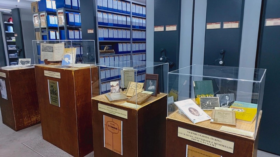 Arquivo Histórico recebe exposição temática para comemorar a 10ª Semana da Língua Alemã