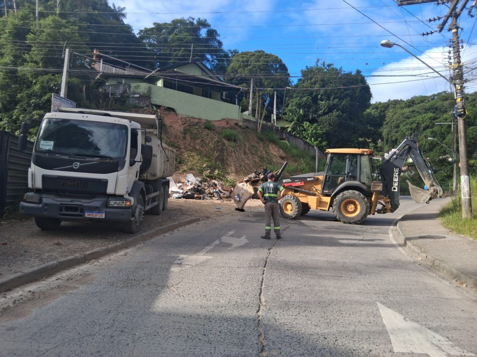 Força-tarefa do Samae recolhe 38 toneladas de resíduos no fim de semana