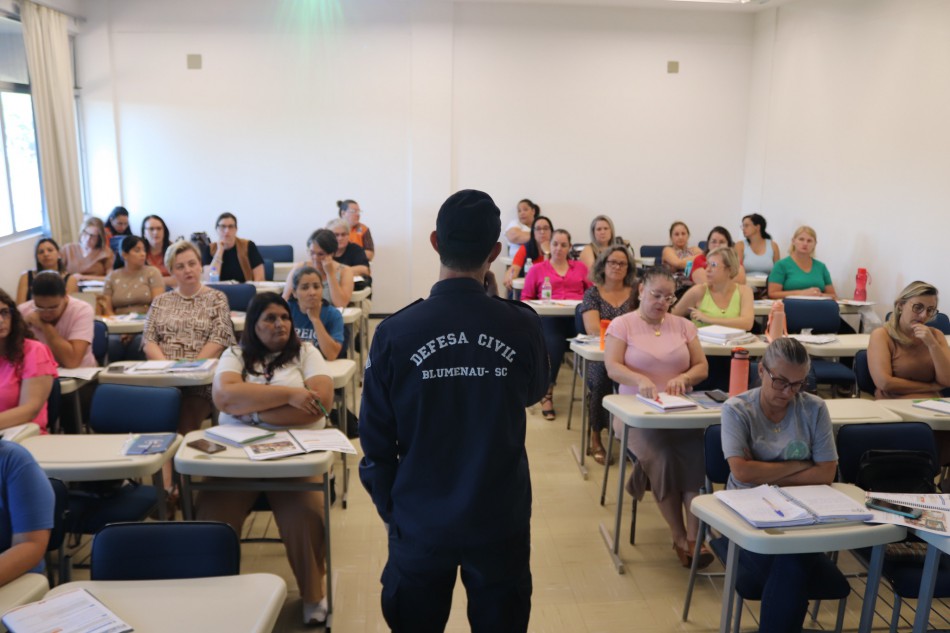 Profissionais da Educação iniciam capacitação de noções em Defesa Civil