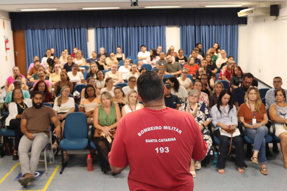 Profissionais da Educação participam da primeira capacitação do Plano de Segurança Escolar