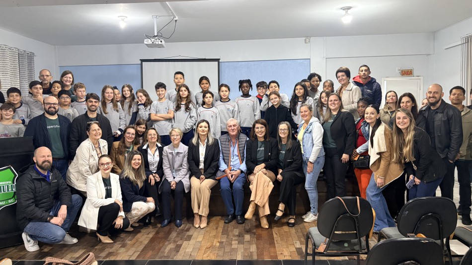 Blumenau lança projeto piloto de cooperativismo e educação financeira nas escolas