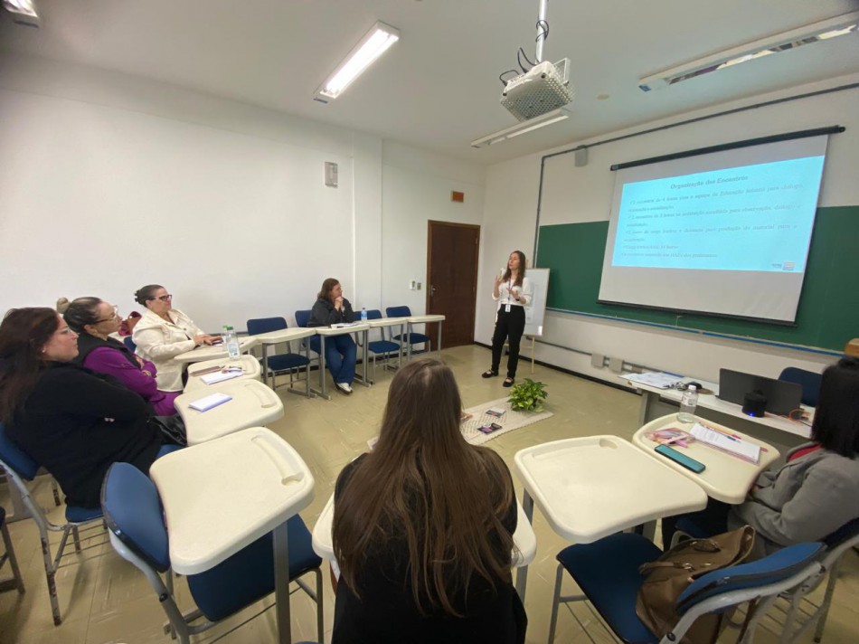 Profissionais da Educação Infantil de Blumenau trocam experiências para aprimorar o ensino