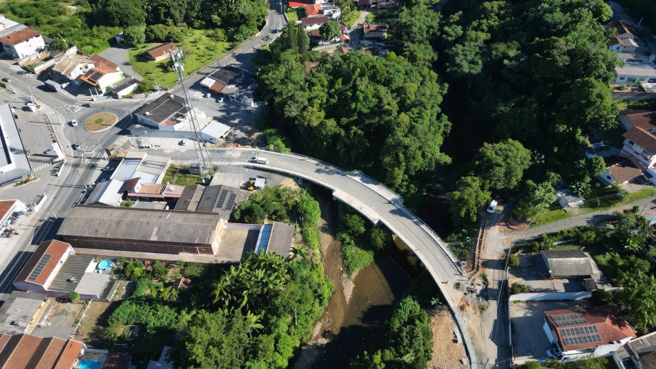 Ponte no bairro Progresso será entregue no segundo semestre