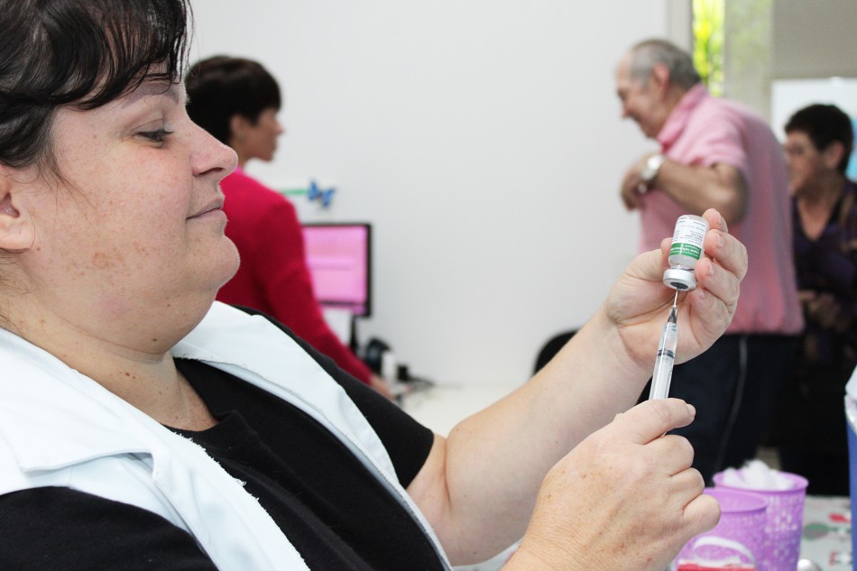 Vacinação contra gripe segue disponível para toda a população acima dos 6 meses de idade