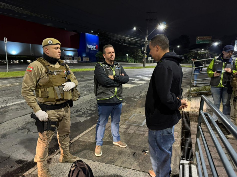 Blumenau promove mais uma operação noturna de abordagem social