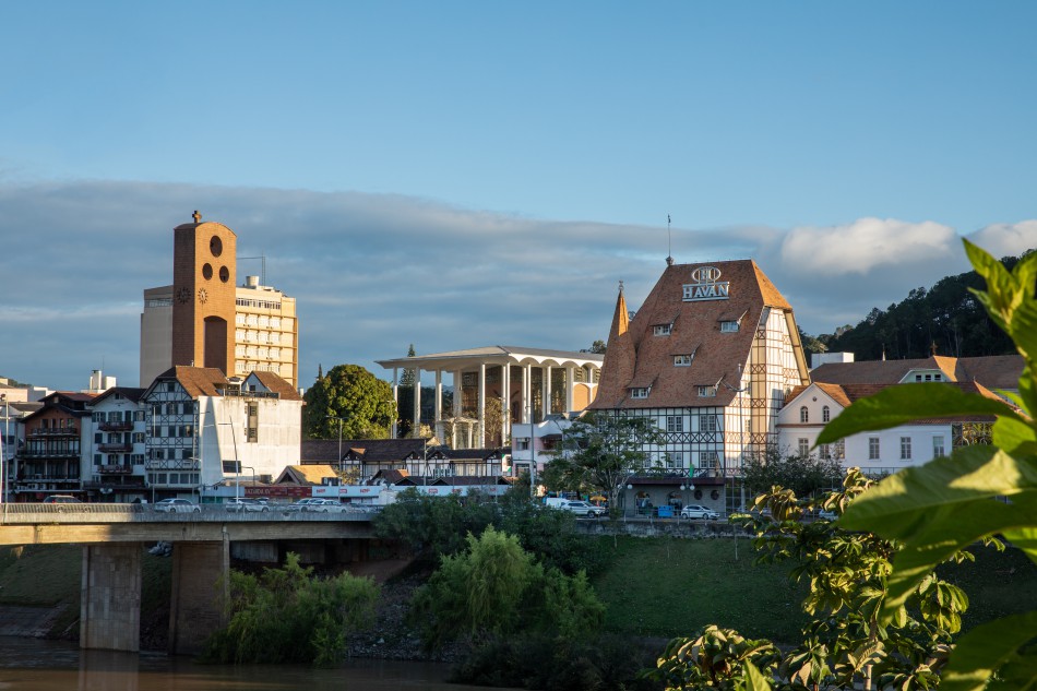 Blumenau marca presença em evento que promove a cidade como destino turístico na América Latina