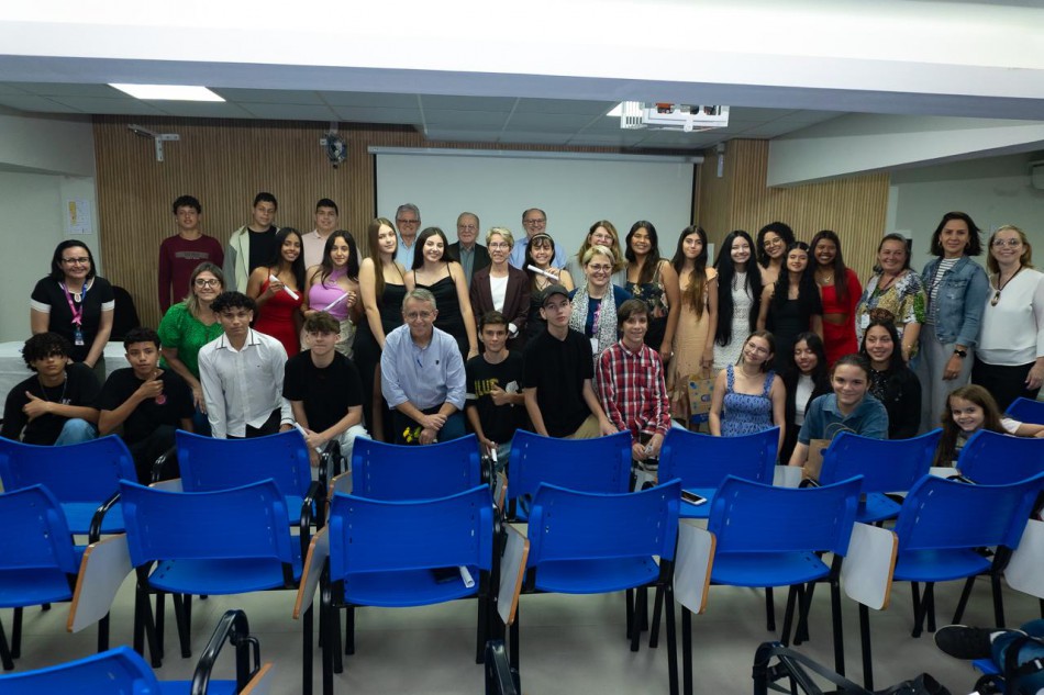Programa de Iniciação ao Trabalho forma 40 adolescentes