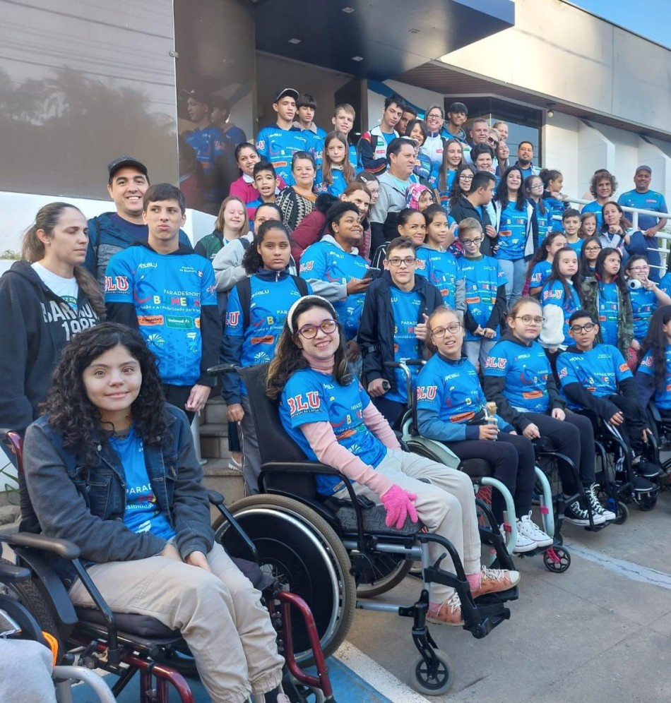Blumenau participa das Paralimpíadas Escolares 2025 com comitiva de 47 integrantes 