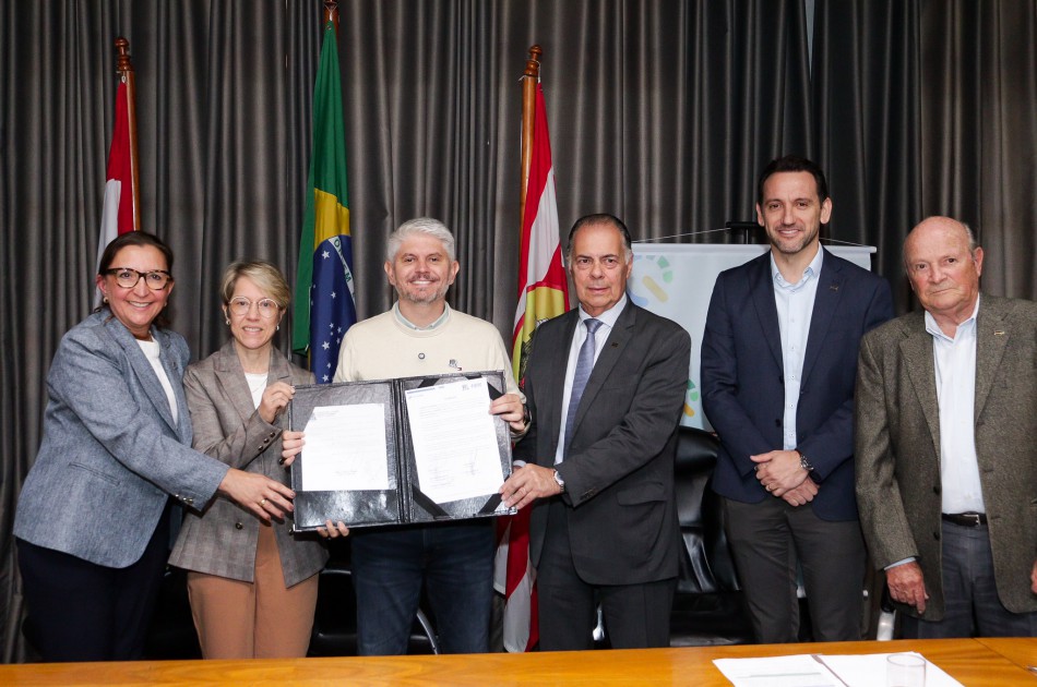 Blumenau cria Escola de Liderança para fortalecer gestão nas escolas municipais