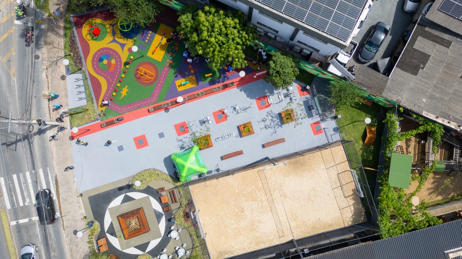 Praça na Vila Nova é revitalizada com apoio da iniciativa privada