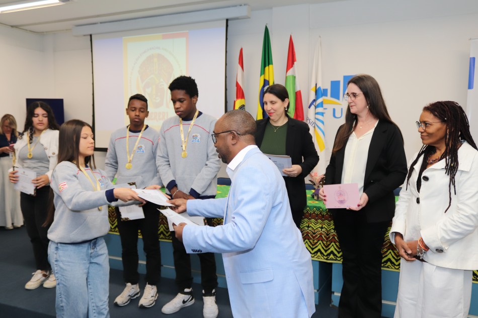 Escolas da rede municipal ficam entre as 20 melhores do país com trabalhos de combate ao racismo