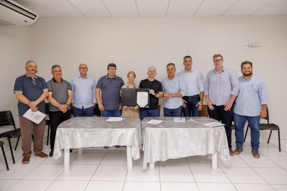 Prefeitura de Blumenau assina ordem de serviço para revitalização de três importantes ruas da Região Norte
