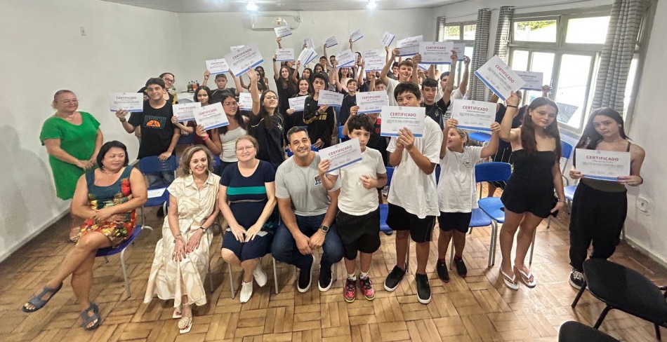 Secretaria de Educação forma primeira turma do curso de Informática Básica e Plataforma Google