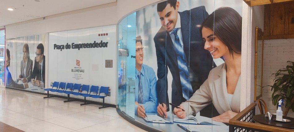 Prefeitura de Blumenau organiza mutirão para regularização de MEI e reforça apoio ao empreendedorismo local