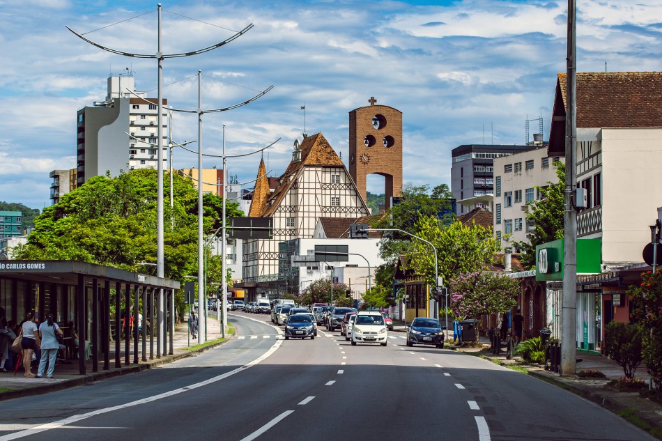 Blumenau firma convênio com o Estado para facilitar a regularização de débitos municipais
