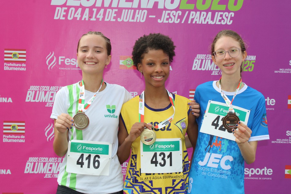 A menina de ouro do atletismo de Blumenau
