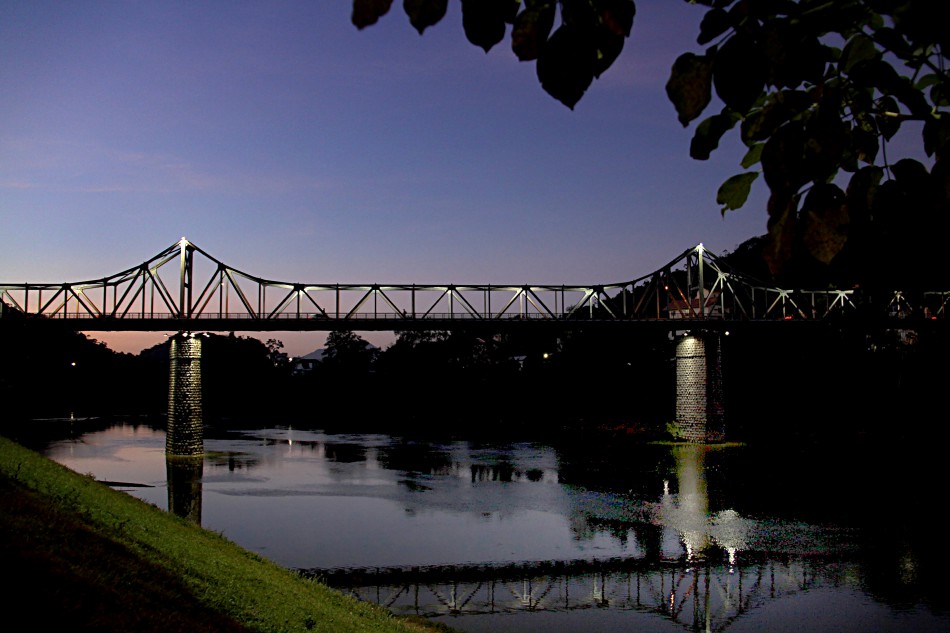 Ponte de Ferro ficará interditada neste fim de semana para montagem do Natal em Blumenau