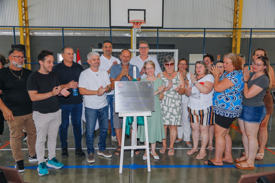 Prefeitura de Blumenau entrega a sexta quadra escolar do ano