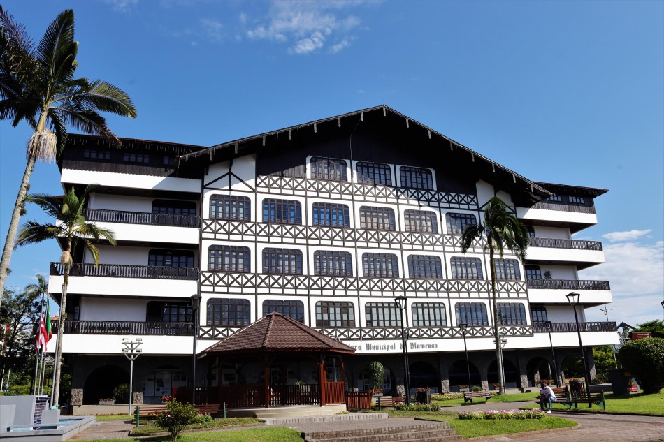 Prefeitura de Blumenau abre seleção para professores e coordenadores pedagógicos