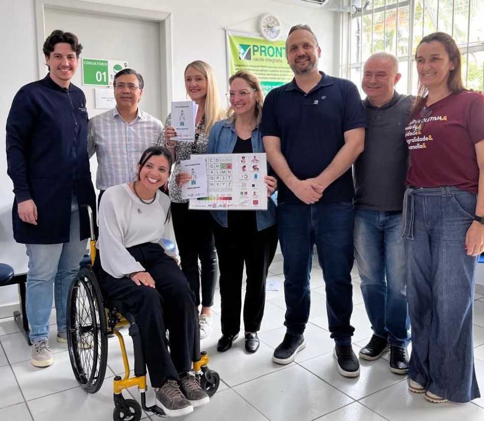 Blumenau implanta ferramenta que facilita a comunicação de crianças e adolescentes no atendimento odontológico