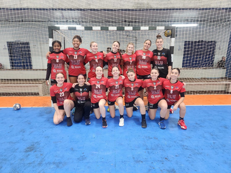 Equipes de Blumenau somam vitórias no handebol, vôlei e futebol durante o fim de semana