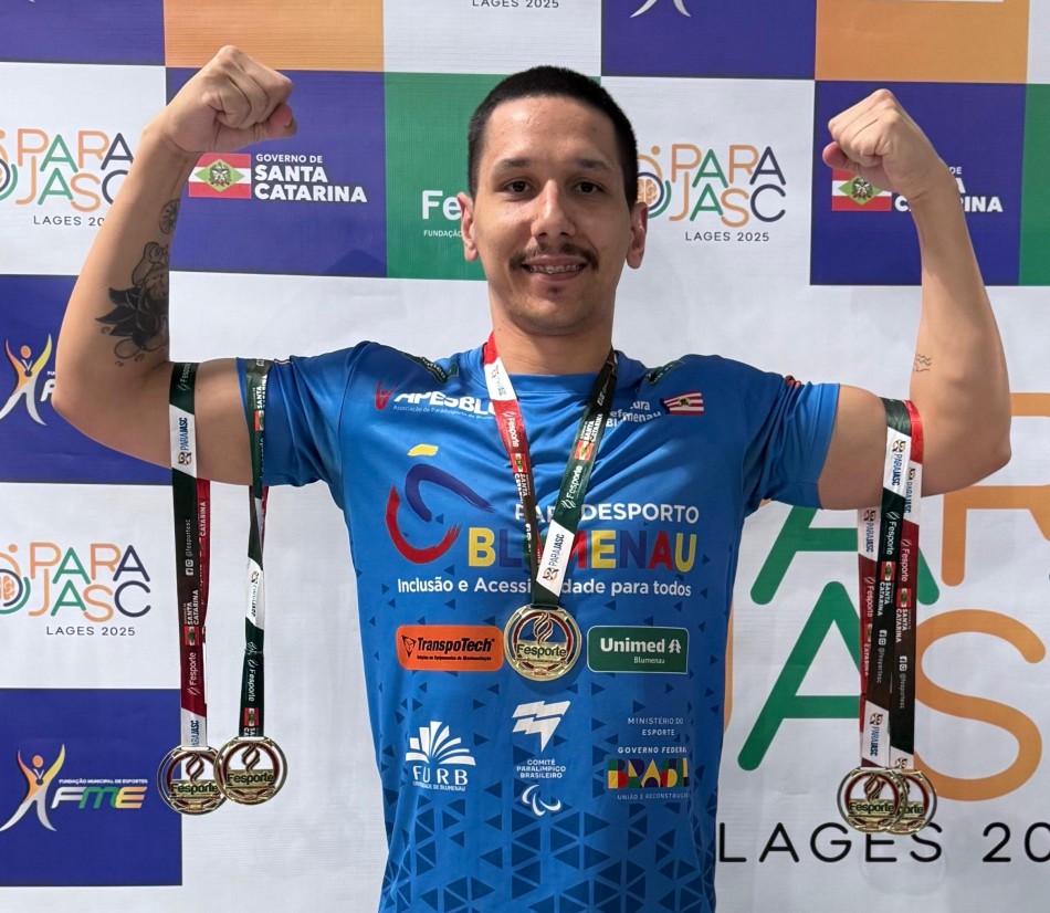 Blumenau estreia no Parajasc com mais de 60 medalhas na natação