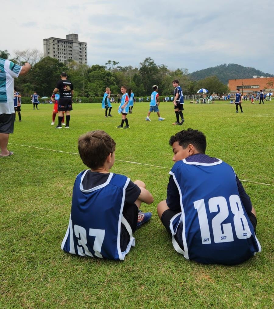 Torneio de futebol reúne mais de 350 jovens do Programa de Iniciação Esportiva de Blumenau